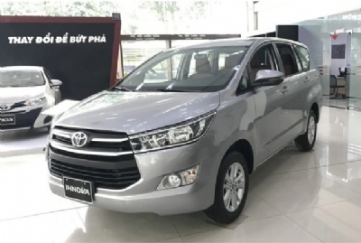 TOYOTA   INNOVA